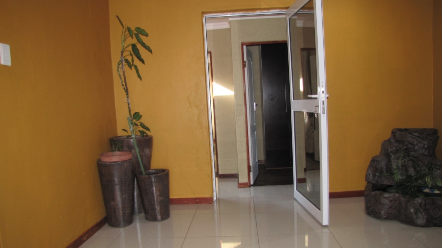 5 Bedroom Property for Sale in Nahoon Valley Park Eastern Cape